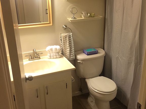 4th image of 10204 N 7th Pl