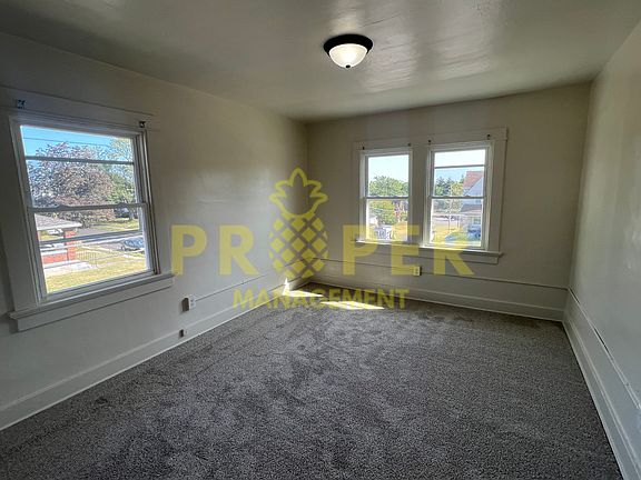 5th image of 73 E Beechwood Ave