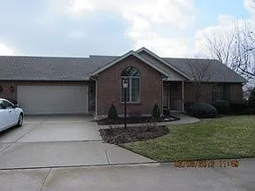 121 Colonial Lake Dr #28 photo 1