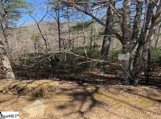 25 Lake Hills Ln, Travelers Rest, SC 29690