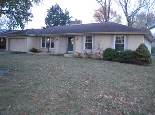 1863 E Meadow Dr, Springfield, MO 65804