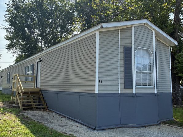 1305 N Floyd St #50