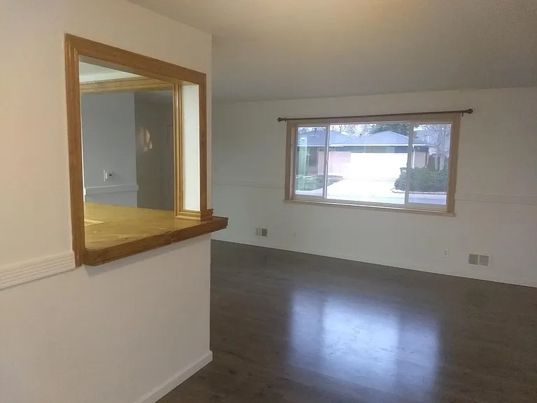 4705 Topeka Ct — Photo 7