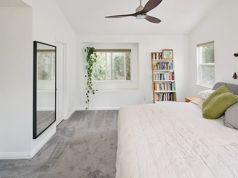 362 Richmond St — Photo 12
