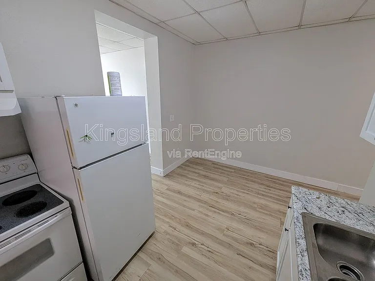 1939 Utah St — Photo 16