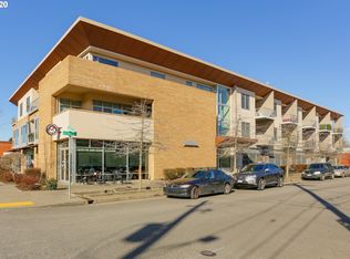 3525 NE 50th Ave UNIT 306, Portland, OR 97213