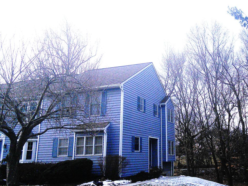 2nd image of 3501 Bridlewood Dr