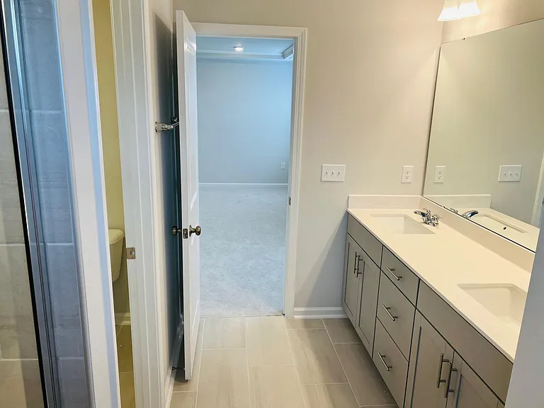 1009 Aberleigh Ln — Photo 12