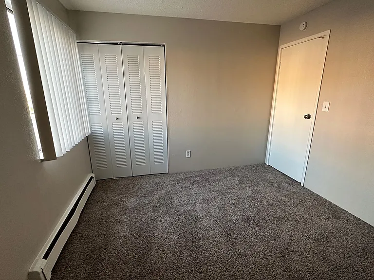 Prospect Pointe Apartments — Photo 57