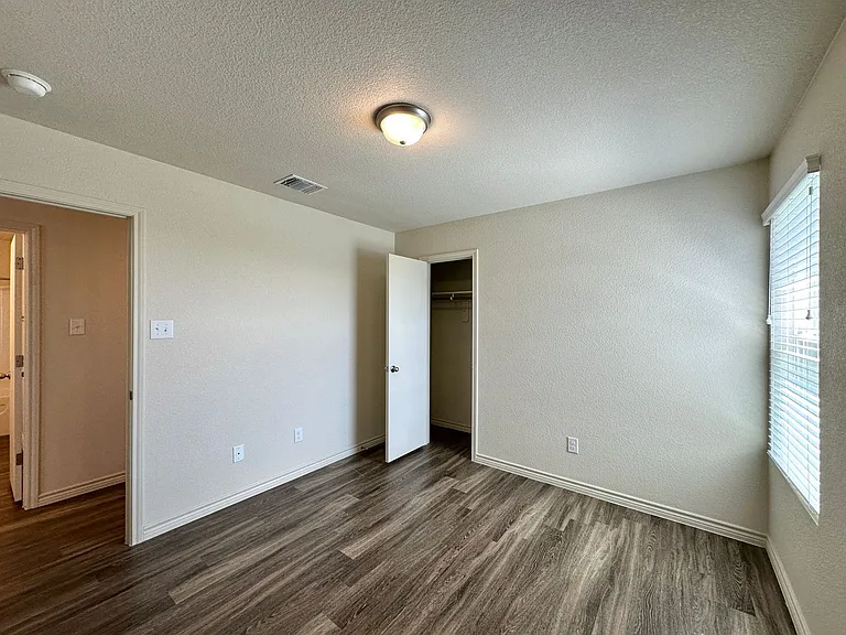 3323 Stonewall Dr — Photo 18