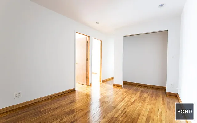 Rented by Bond New York | media 20