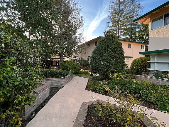 2nd image of 795 Roble Ave APT 8