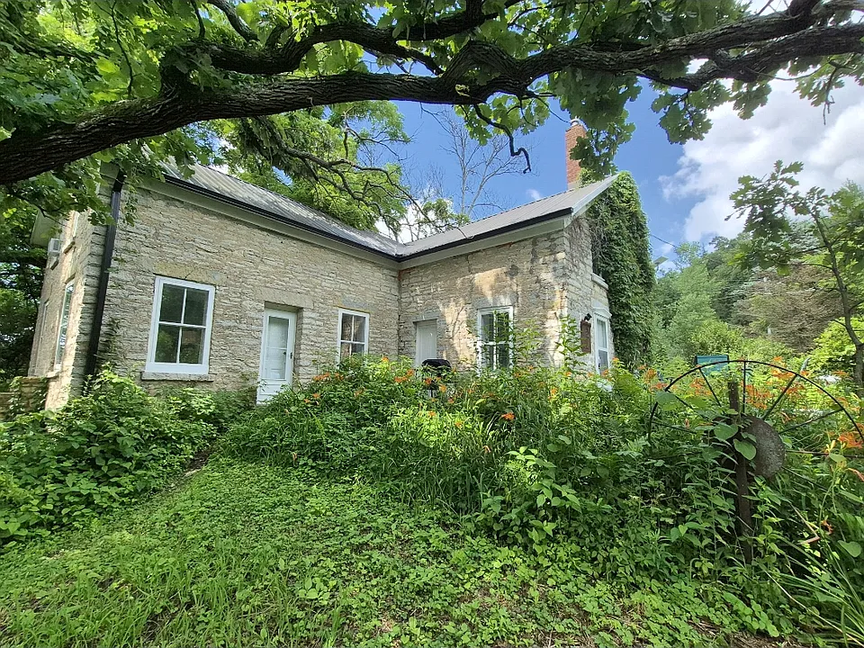 3342 Chimney Rock Rd