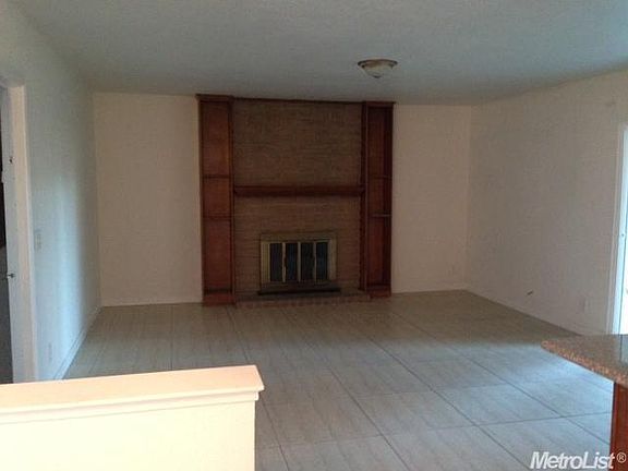 3rd image of 9119 Don Ave