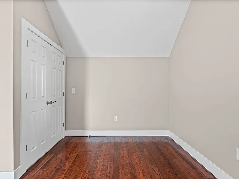 521 Warren St #4 — Photo 20