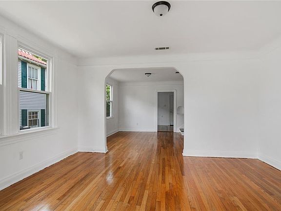 3rd image of 4461-63 Eastern St