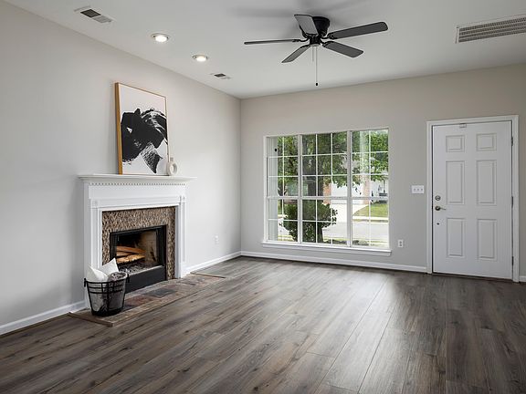 5th image of 379 Forest Lakes Dr