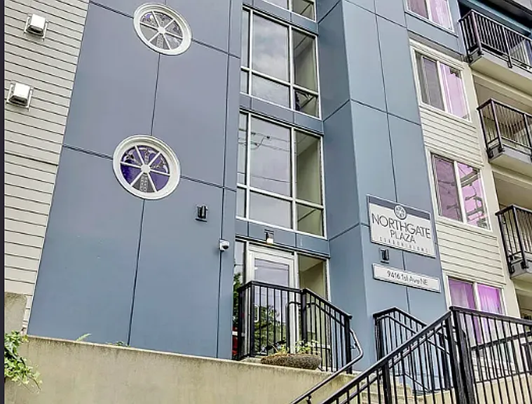 9416 1st Ave NE #108 — Photo 35