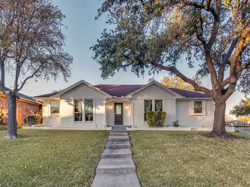 4 bed, 3.5 bath, 2423 sqft, $5,000 — Photo 3
