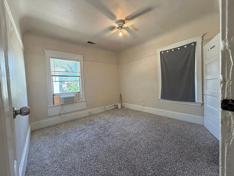 2017 Q St — Photo 11
