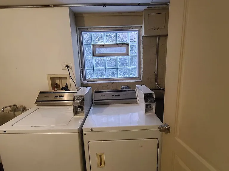 1438 N Central Park Ave #2 — Photo 17
