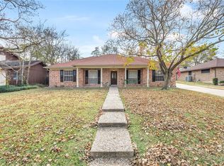 819 E Hunt St, Bremond, TX 76629