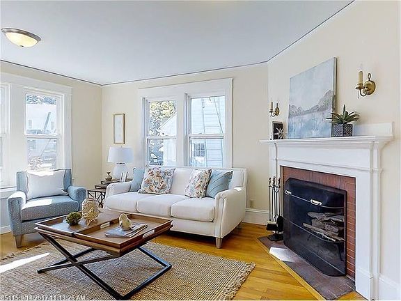 living room staged (2)