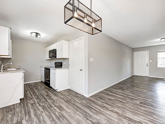 5th image of 2608 Branigin Creek Blvd