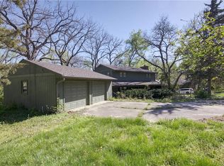 2729 Stratford Rd, Lawrence, KS 66049