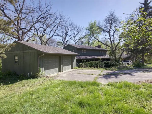 2729 Stratford Rd, Lawrence, KS 66049