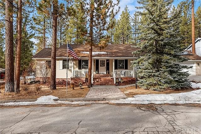 1st image of 42564 Donez Way