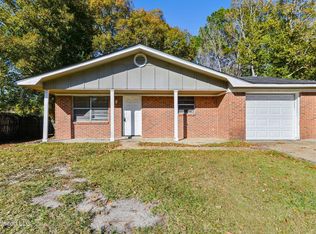 3825 Jeffery Rd, Moss Point, MS 39562