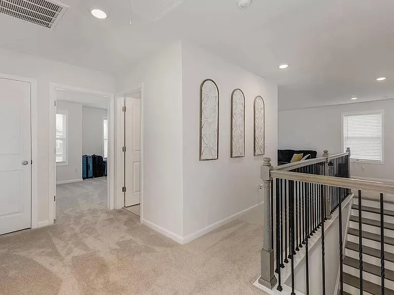 6231 Graymount Trl — Photo 14