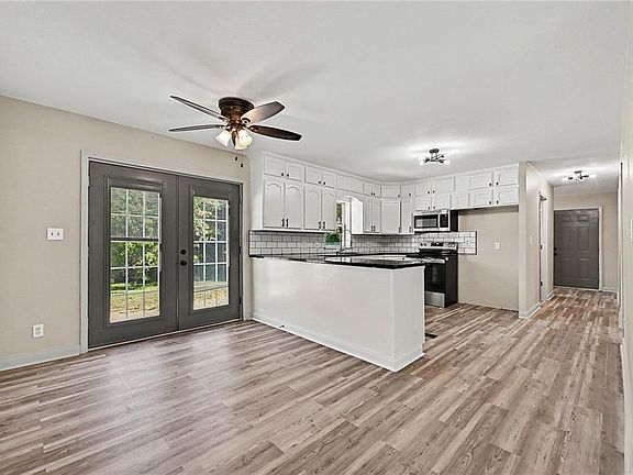 4th image of 39232 Fitch Rd