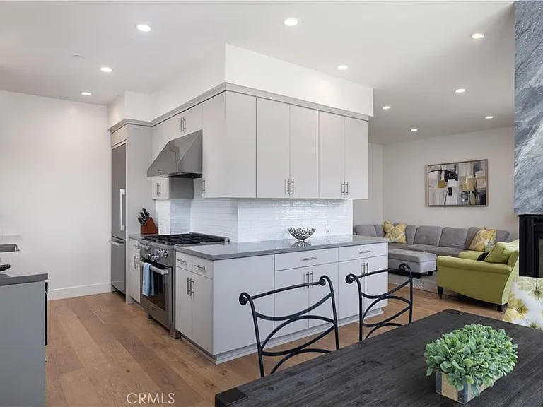 3920 Coast Hwy E — Photo 17