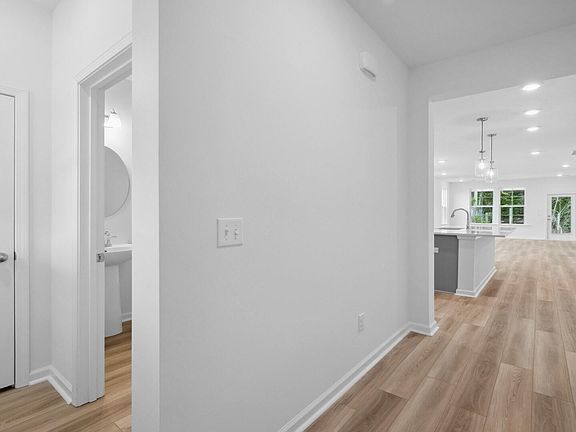 3rd image of 448 Cadbury Loop