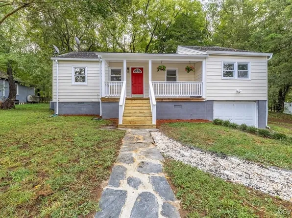 210 A St, Farmville, VA 23901