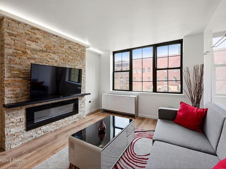 1st image of 222 W 14th St APT 4A