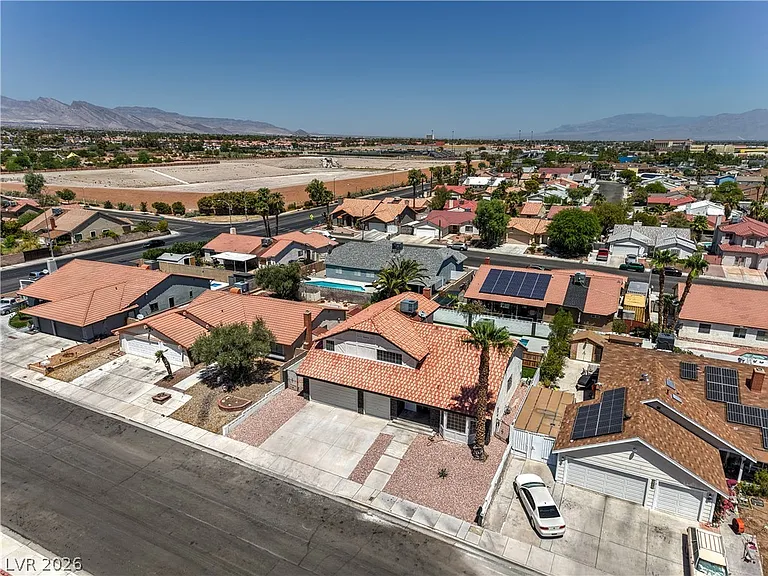 6348 Vicuna Dr — Photo 34