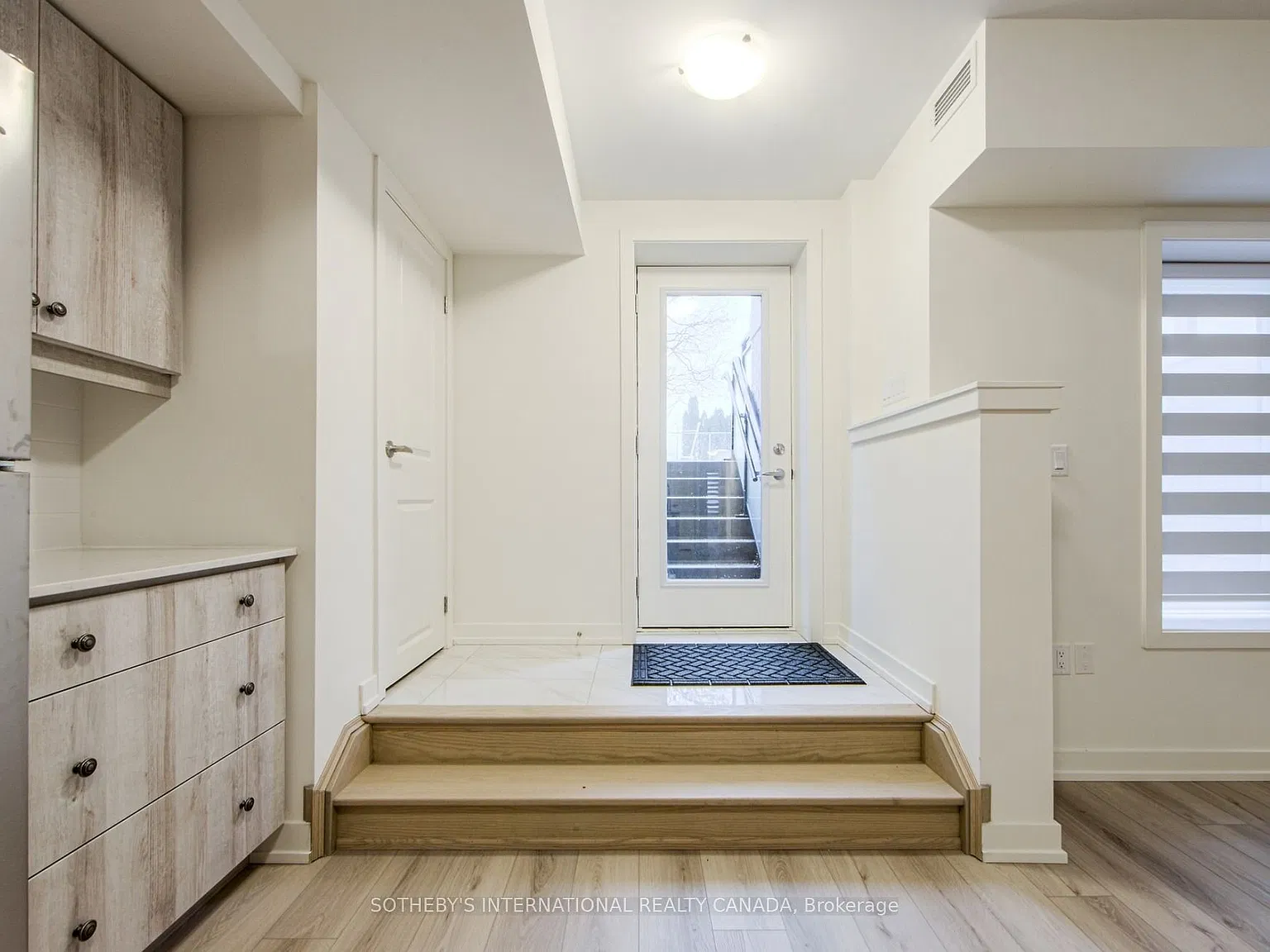58 Elizabeth St S — Photo 4