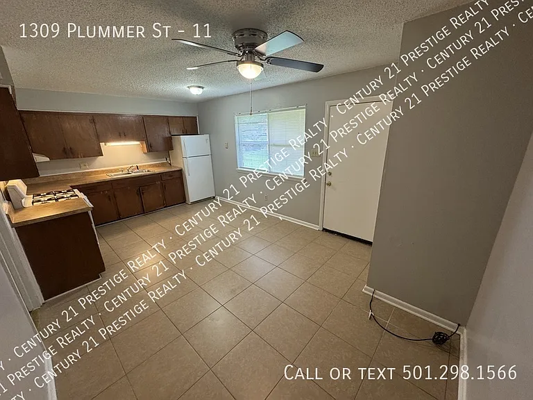 1309 Plummer Dr #11 — Photo 3