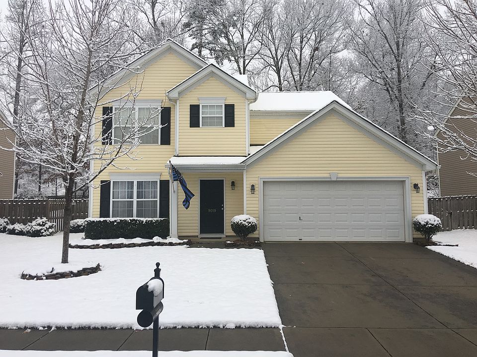 2nd image of 9019 Pembroke Ct