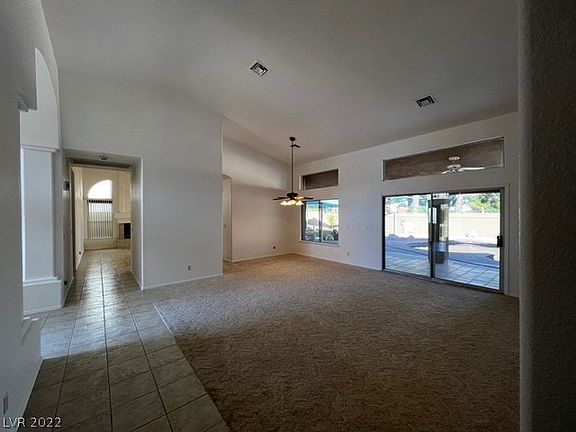 3rd image of 1444 Castle Crest Dr
