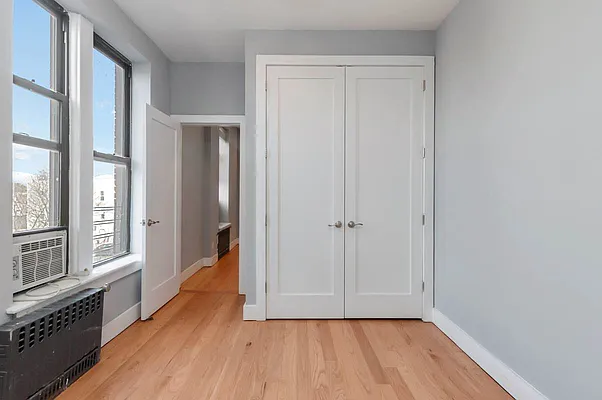 Rented by Space Real Estate | media 30