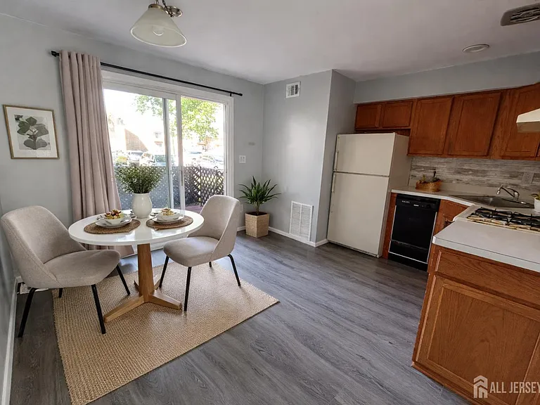197 Evergreen Rd #3A — Photo 13