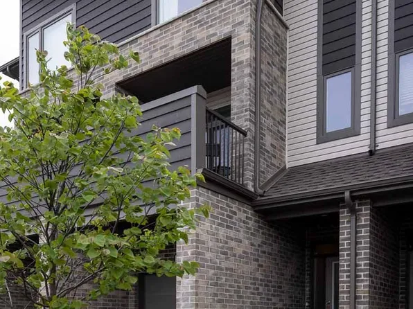 2144 Meadowgate Blvd S, London, ON N6M 0H5