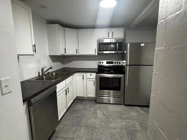 PM-253 1730 Converse Avenue — Photo 22