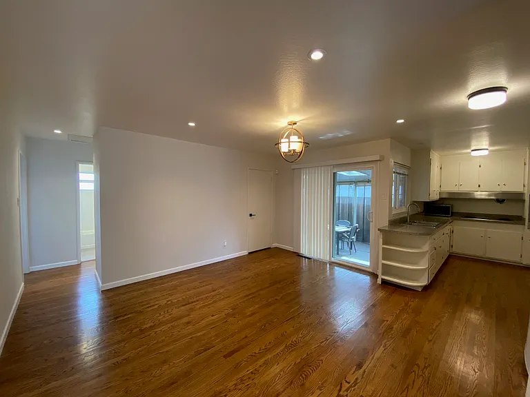 1874 Bandoni Ave — Photo 6