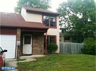 212 Foxwood Ln, Marlton, NJ 08053