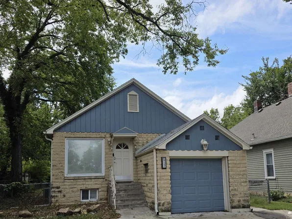 517 W 2nd St, Junction City, KS 66441